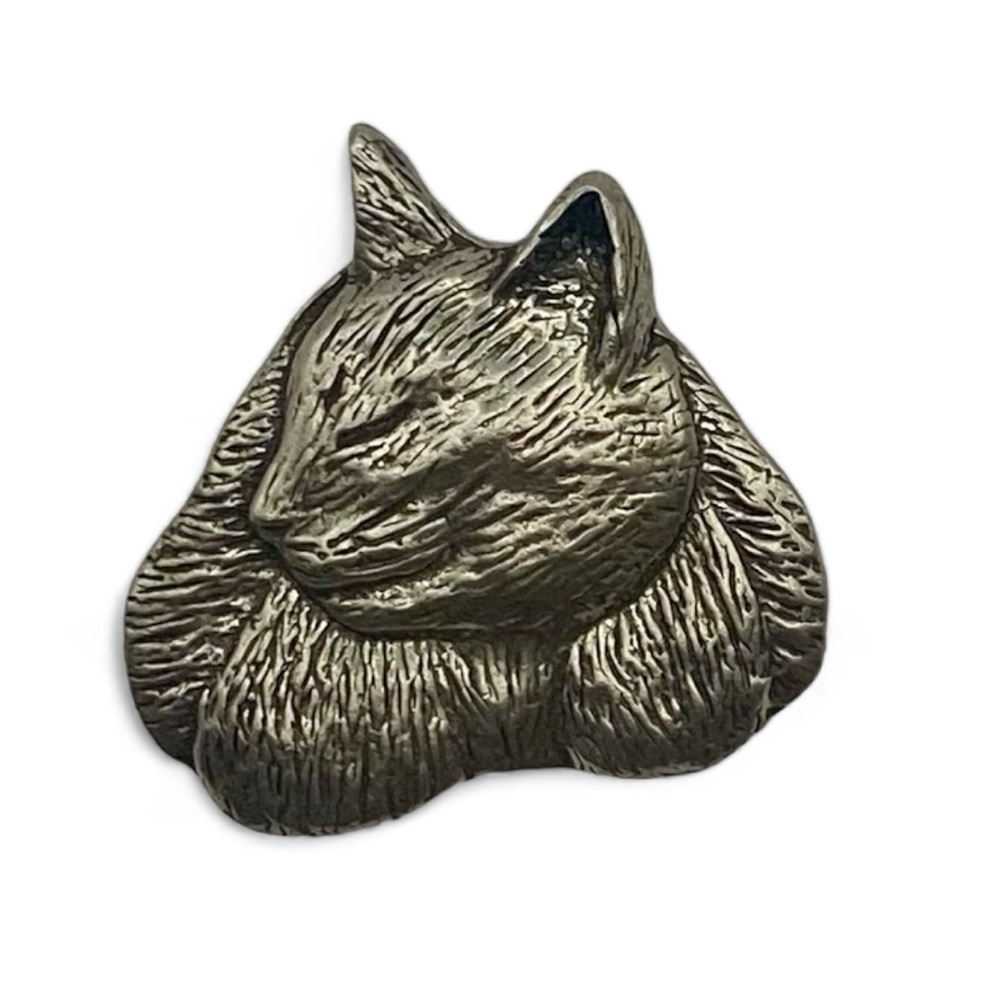 Adorable Pewter Tone Napping Cat Brooch by Sheridan